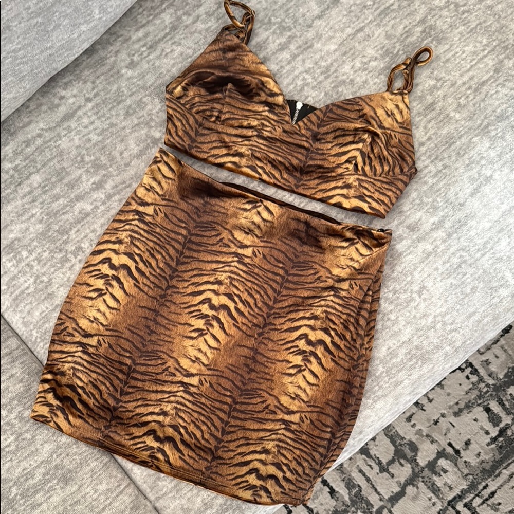 Superdown Tiger Print Set